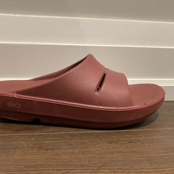 Oofos women's OOaah slide sandal - Picture 7 of 7